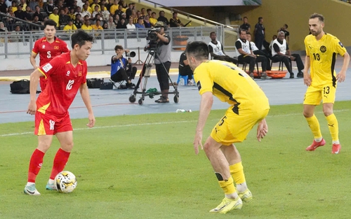 Đội tuyển Việt Nam trước 'biển người' ở Bukit Jalil...