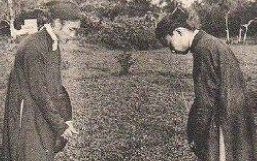 Ngẫm ngợi cuối tuần: Vái chào kiểu xưa