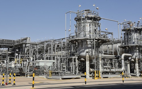 Israel tấn công Iran: Giá dầu vọt tăng hơn 12% - Vàng chạm mức kỷ lục 5 tháng