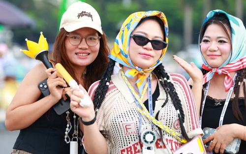 Fan háo hức trước giờ G chờ G-Dragon, CL trình diễn tại SVĐ Mỹ Đình