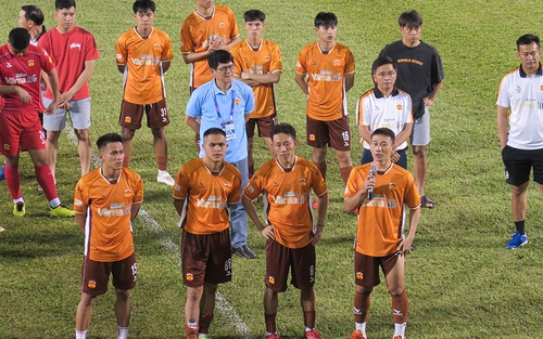 HLV HAGL rơi nước mắt khi chia tay Minh Vương, Châu Ngọc Quang, Dụng Quang Nho, Trần Bảo Toàn