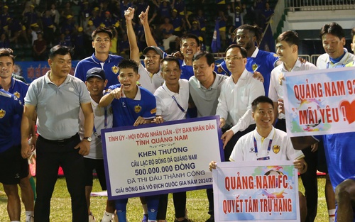 V-League khép lại 'tấm màn nhung'