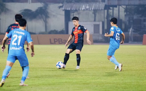 HLV Kim Sang Sik gọi thêm cầu thủ Ninh Bình vào đội U22 Việt Nam