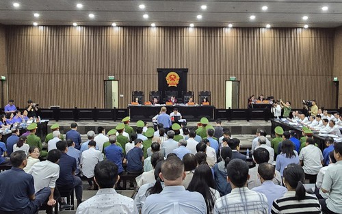Xét xử vụ Phúc Sơn: Mâu thuẫn trong lời khai đưa hối lộ cho cựu Bí thư Tỉnh ủy Vĩnh Phúc