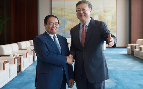 Thủ tướng Phạm Minh Chính gặp Bí thư Thượng Hải Trần Cát Ninh