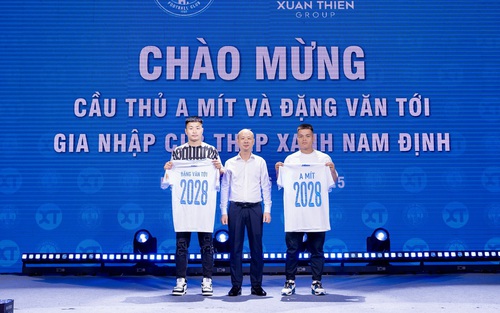 Thép Xanh Nam Định ký hợp đồng 3 năm với Văn Tới, A Mít