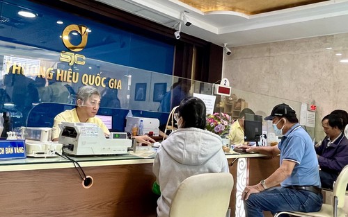 Giá vàng đi ngang... chờ đợi