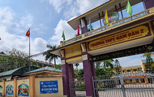 Đình chỉ công tác coi thi của giáo viên phát ngôn 'học chi cho lắm rồi cũng đi làm thuê, công nhân'