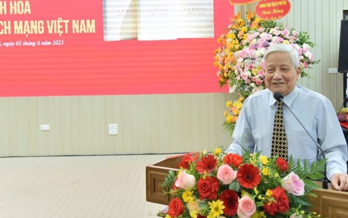 “Tinh hoa cách mạng Việt Nam” qua ngòi bút Hà Đăng