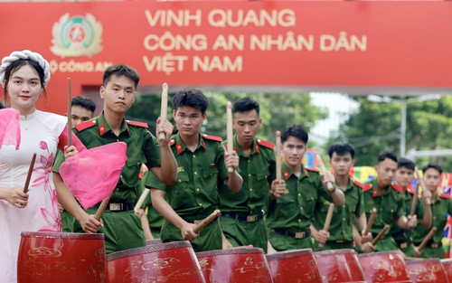 Nhiều hoạt động đặc sắc trong chương trình “Vinh quang Công an nhân dân Việt Nam”