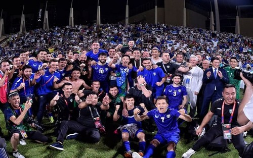 ĐT Uzbekistan nhận Huân chương cao quý và được thưởng ô tô sau khi đoạt vé tới World Cup