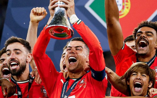 Ronaldo: 'Vì ĐT Bồ Đào Nha, tôi sẵn sàng hy sinh tất cả. Tôi tự hào với khoảnh khắc này...'