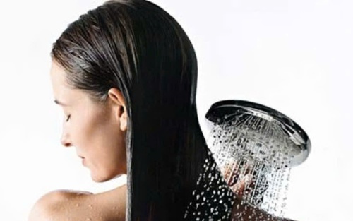 Lợi bất cập hại từ việc tắm quá sạch