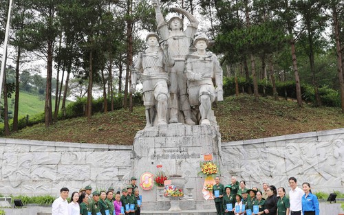 75 năm Ngày truyền thống lực lượng thanh niên xung phong: Tưởng nhớ các anh hùng liệt sỹ tại Ngã ba Cò Nòi
