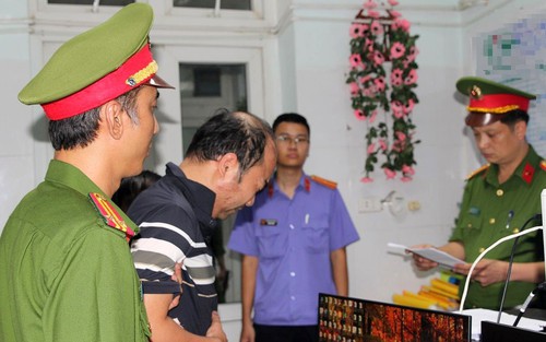 Vụ ô tô tông nhiều xe máy rơi xuống sông tại Nghệ An: Tạm giữ hình sự tài xế gây tai nạn 