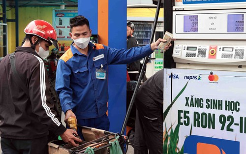 Giá xăng dầu quay đầu giảm nhẹ từ chiều 17/7