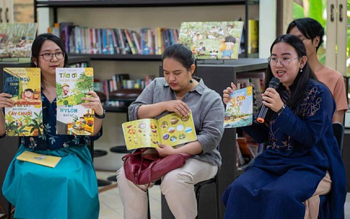 Khi sách tranh "mở lối" vào thế giới trẻ thơ