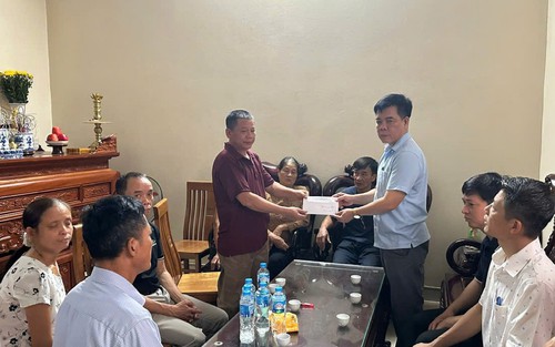 Hà Nội: Thăm hỏi gia đình có 4 người tử vong trong vụ lật tàu trên vịnh Hạ Long