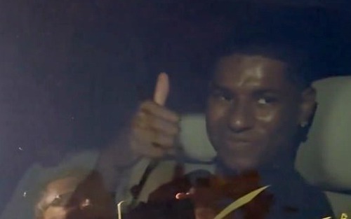 Marcus Rashford đã đến Barcelona để kí hợp đồng