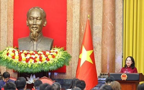Phó Chủ tịch nước gặp mặt đại biểu tham gia Diễn đàn Trí thức trẻ Việt Nam toàn cầu