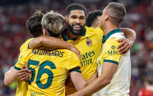 AC Milan: 'Cách mạng' 3-5-2 và cơ hội cho kép phụ