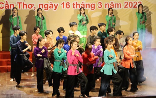 Giáo dục văn hóa dân tộc trong bối cảnh hội nhập, toàn cầu hóa