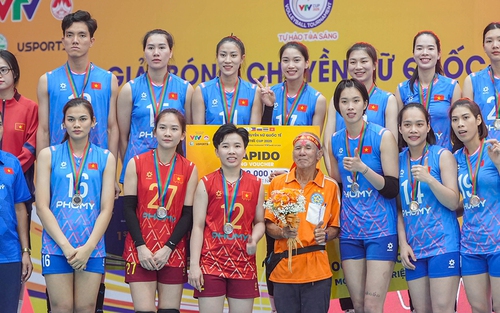 Tin nóng thể thao tối 6/7: ĐT bóng chuyền nữ Việt Nam lên đường dự giải quốc tế gặp các đội từ Trung Quốc, Brazil và Pháp