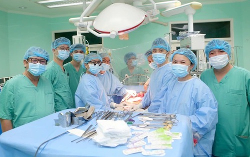Hồi sinh sự sống cho bệnh nhân nhiều lần ngưng tim nguy kịch