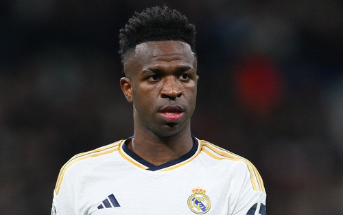 Cafe đầu tuần: Vinicius không đẹp trai như Ronaldo