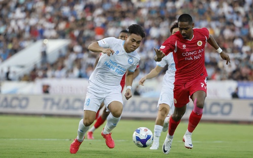 Bình luận viên Quang Huy: 'V-League mùa giải mới đáng để chờ đợi'