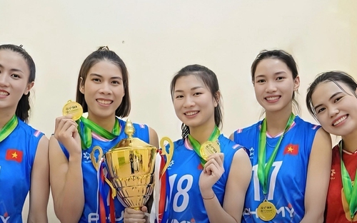 5 tuyển thủ bóng chuyền Việt Nam nhận vinh dự lớn trước thềm giải vô địch thế giới