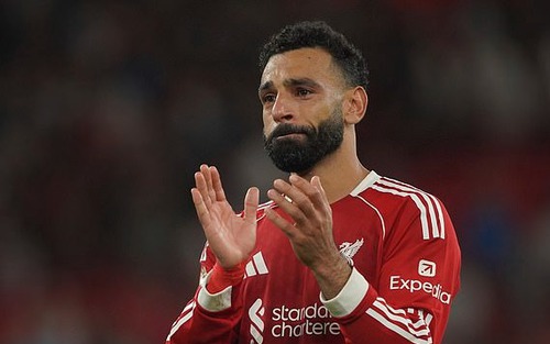 Salah bật khóc, tri ân Jota trong chiến thắng cảm xúc trước Bournemouth