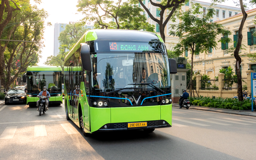 Gần 900 lượt xe buýt mỗi ngày kết nối Trung tâm Hội chợ triển lãm quốc gia