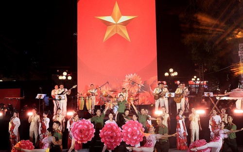 Nhiều tiết mục ấn tượng có trong Chương trình nghệ thuật đặc biệt Kỷ niệm 80 năm Ngày Quốc khánh
