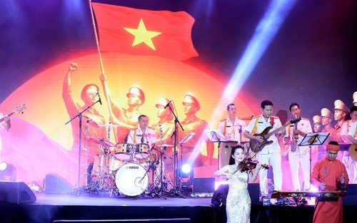 Chương trình nghệ thuật "Ngày hội bình yên" 