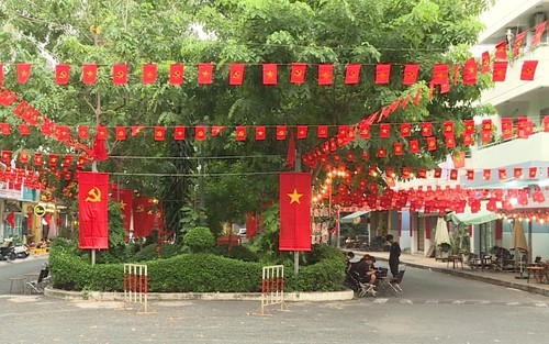 TP. Hồ Chí Minh rực rỡ cờ đỏ sao vàng mừng Quốc khánh