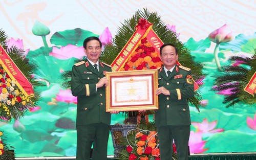 Trao huân chương tặng Đại tướng Phan Văn Giang và các đồng chí lãnh đạo Bộ Quốc phòng