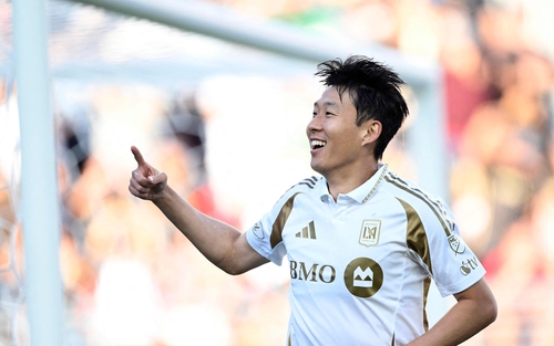 Son Heung Min gây sốt với bàn thắng ở giây thứ 52 trước gần 60 nghìn CĐV ở Mỹ 
