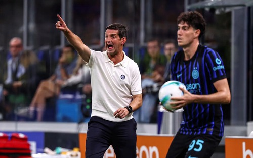 Ajax - Inter Milan: Inter trả giá vì coi thường thời gian?