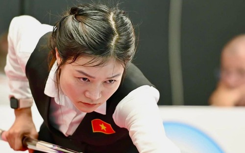 'Hot girl bi-a' Liên Quỳnh xuất sắc vào bán kết giải vô địch carom 3 băng nữ thế giới