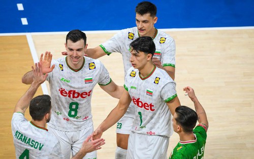 Ngược dòng đánh bại Mỹ, Bulgaria vào bán kết giải vô địch bóng chuyền nam thế giới 2025