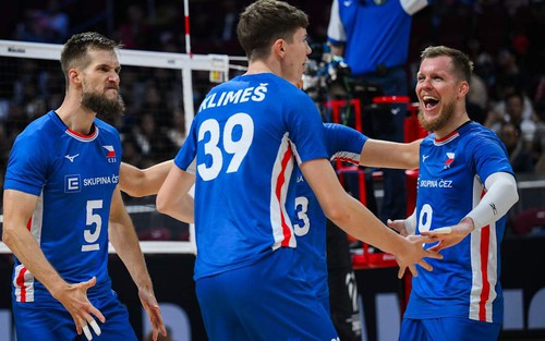 Ngược dòng trước đại diện cuối cùng châu Á, CH Czech giành vé vào tứ kết bóng chuyền nam thế giới