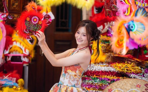 Trung thu 2025: Hà Nội rộn ràng, níu giữ ký ức xưa trong nhịp sống hôm nay