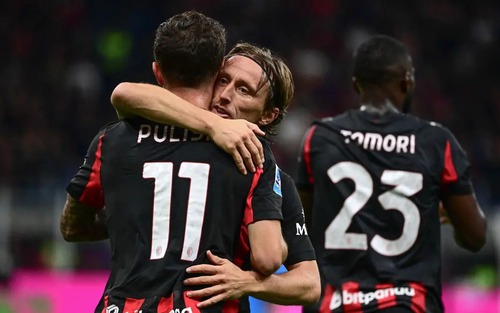 AC Milan lên đầu bảng Serie A: Milan này cho Scudetto?!