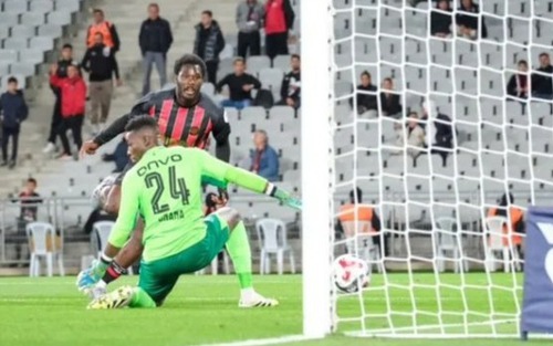 Andre Onana bị tiền đạo Chelsea chọc thủng lưới 2 lần trong 1 phút