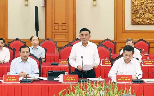 Kết luận của Bộ Chính trị, Ban Bí thư về tăng cường lãnh đạo, chỉ đạo công tác tổ chức đại hội đảng bộ các cấp
