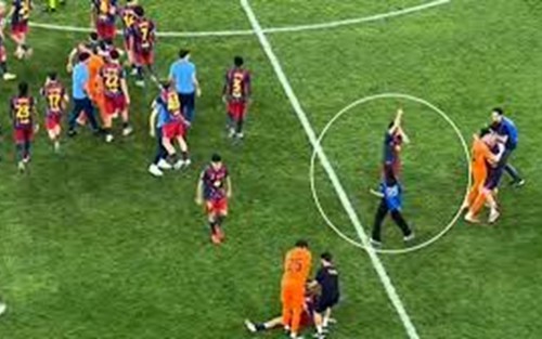 Nhiều tranh cãi xảy ra ở trận Kinh điển Barcelona vs Real Madrid