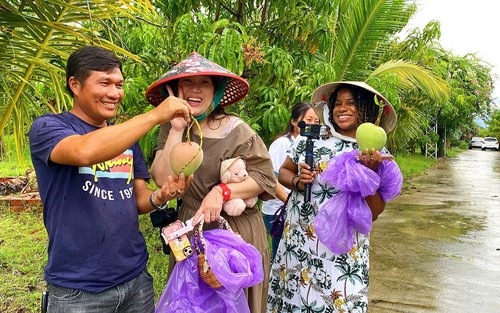 Du lịch Khánh Hòa trong không gian phát triển mới: Quà quê xây nên thương hiệu