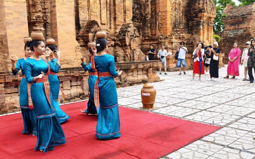 Du lịch Khánh Hòa trong không gian phát triển mới: Biến “khắc nghiệt” thành lợi thế