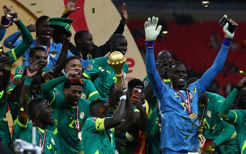 ĐT Senegal vô địch AFCON sau khi trận đấu bị hoãn hơn 20 phút 